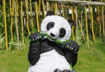 店門(mén)口玻璃鋼熊貓雕塑廠家 創(chuàng)意動(dòng)漫雕塑 仿真擺件
