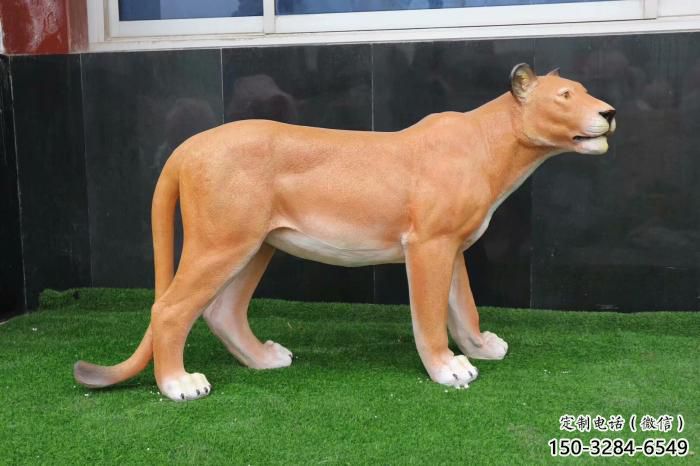 風(fēng)景區(qū)玻璃鋼豹子雕塑廠家 售樓處廣場雕塑 仿古擺件