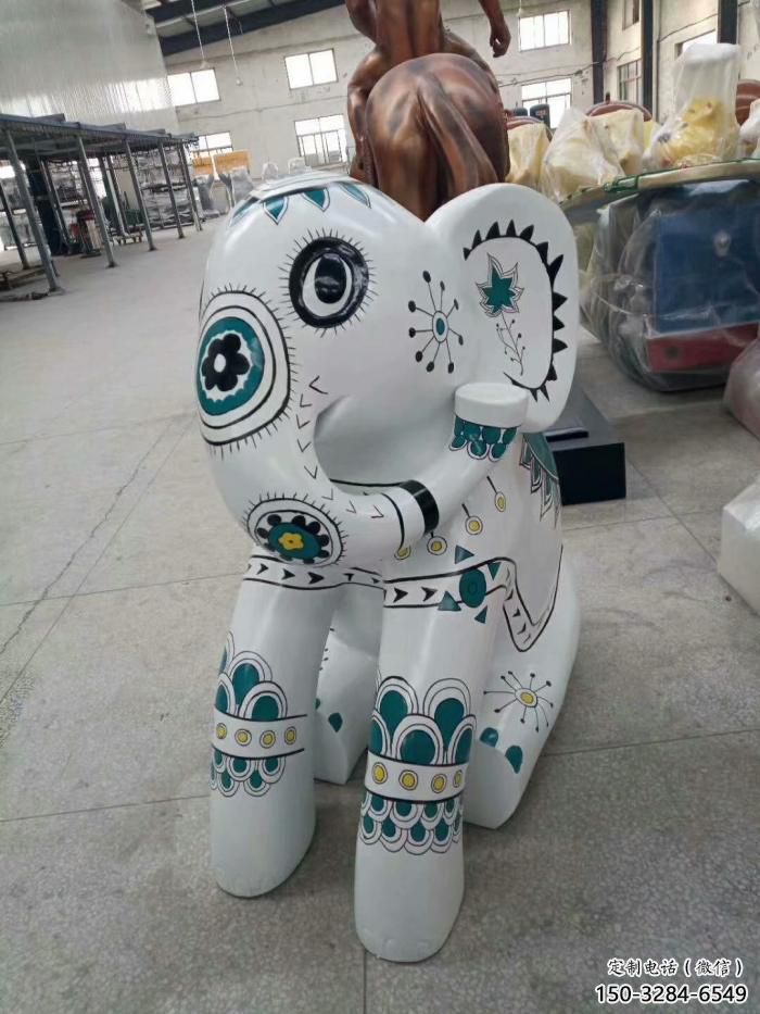 幼兒園小象雕塑，動物主題，仿古工藝