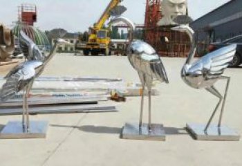 園林白鷺雕塑，噴漆運動雕塑，網(wǎng)格形式