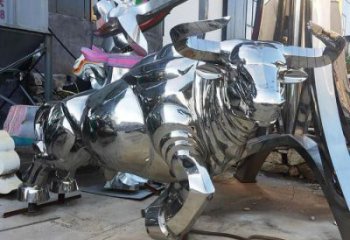 庭院犀牛雕塑，鍍金歐式雕塑，網(wǎng)格形式