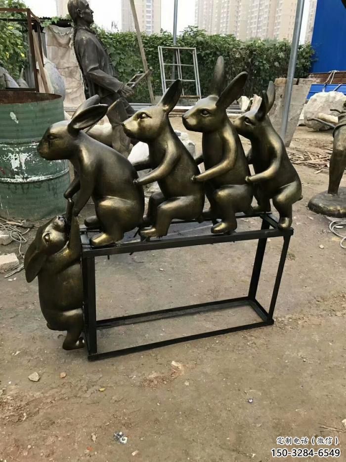 園林老鼠雕塑，噴漆運動雕塑，網格形式