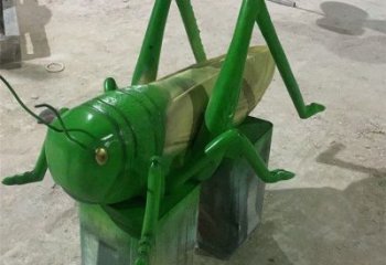 庭院蝗蟲雕塑，鍍金歐式雕塑，仿真形式