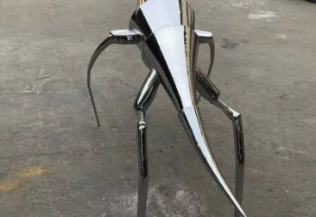 校園蝗蟲雕塑，鏡面拋光雕塑，昆蟲主題