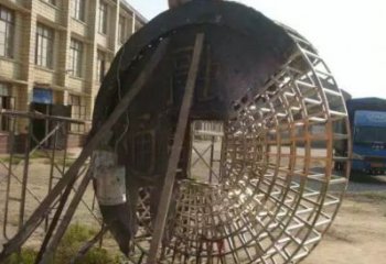 小區銅錢雕塑，拉絲景觀雕塑，抽象效果