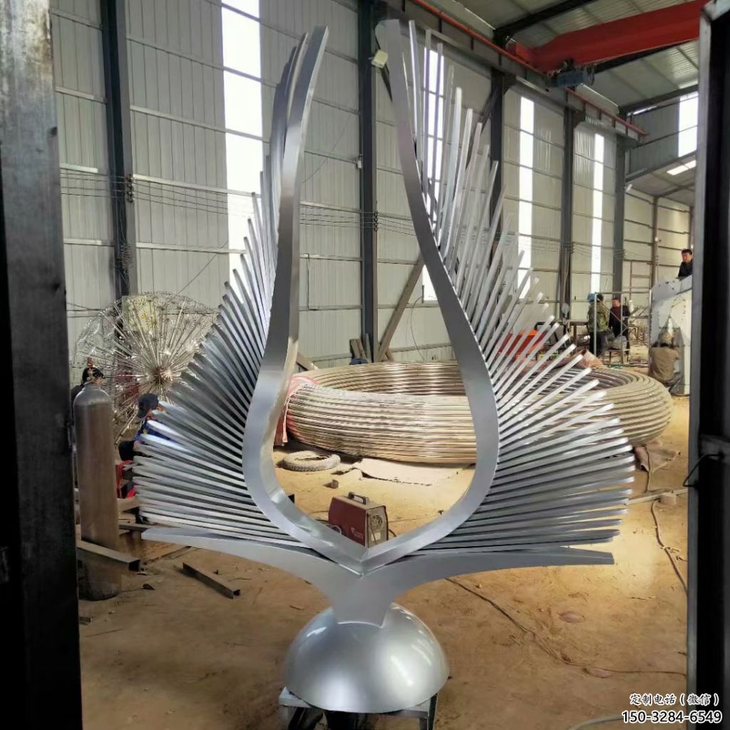步行街翅膀雕塑，鍛造景觀雕塑，鏤空方式
