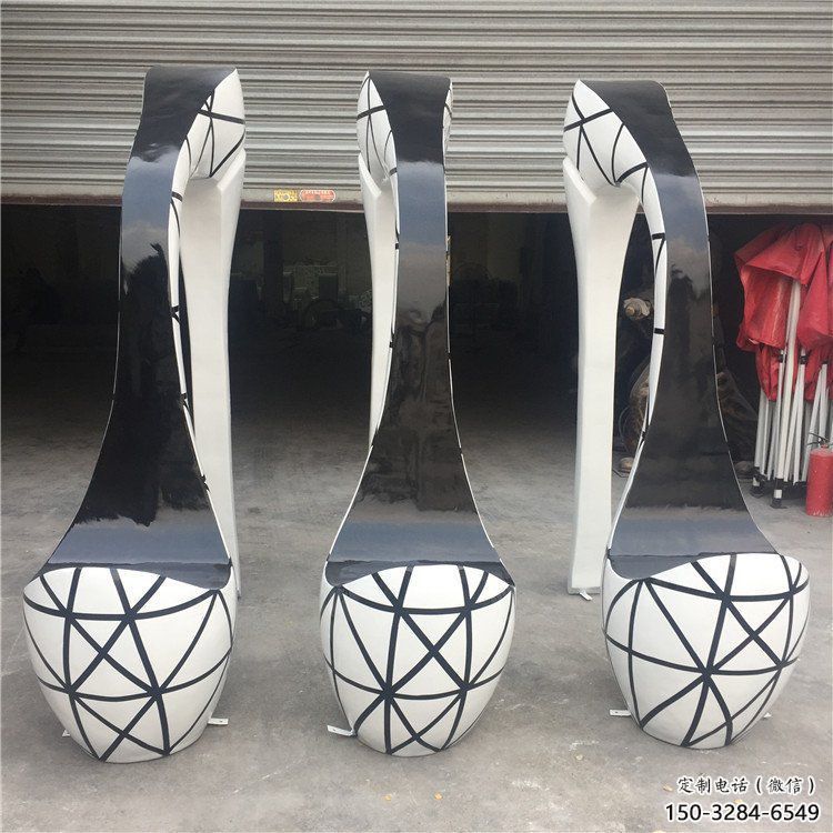 高跟鞋雕塑 拉絲景觀小品 步行街雕塑
