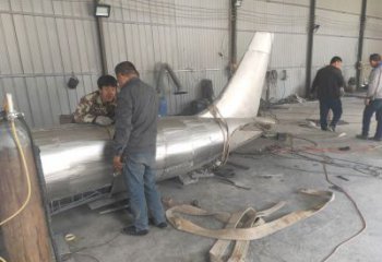 房地產(chǎn)飛機(jī)雕塑 現(xiàn)代景觀擺件 幾何雕塑