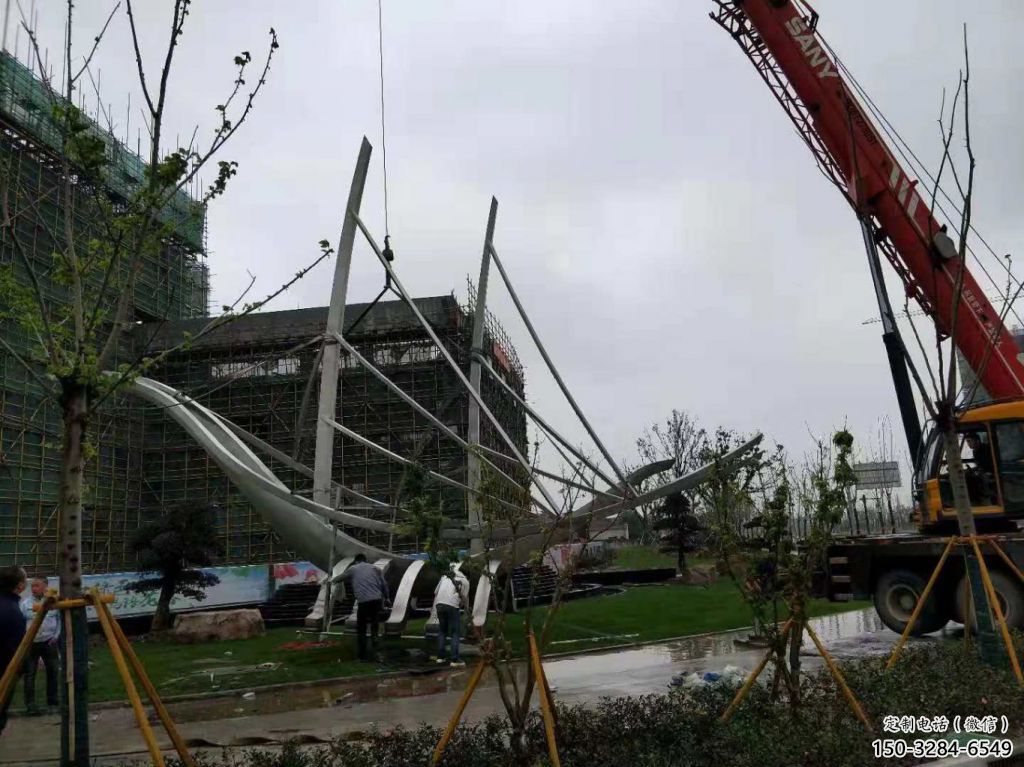 烤漆船艇雕塑 鋼管景觀小品 室內(nèi)雕塑