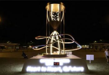 沙漏雕塑 拉絲漏斗雕塑 步行街雕塑