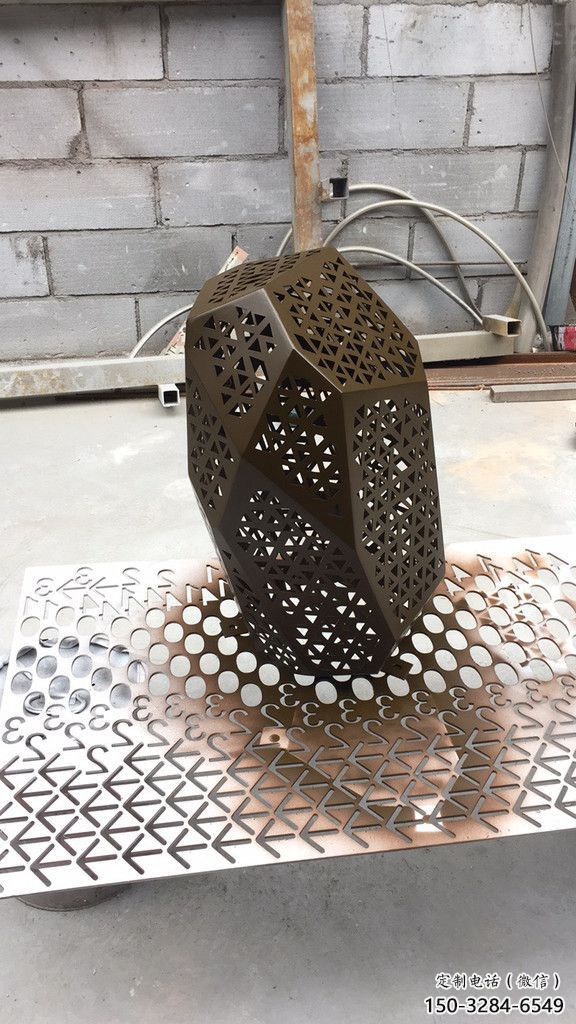 拉絲鵝卵石雕塑 鏤空創意雕塑 別墅區雕塑