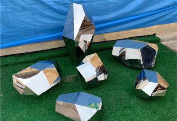 鏡面鵝卵石雕塑 烤漆大型雕塑 彩繪空心石雕塑