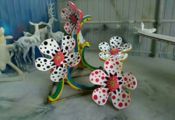 大型喇叭花雕塑 鍛造發(fā)光花卉雕塑 房地產(chǎn)雕塑