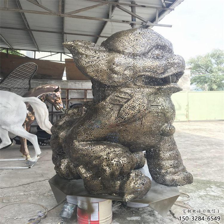 廣場獅子雕塑訂做，鏤空雕塑，不銹鋼透雕獅子雕塑