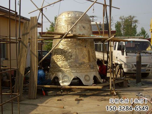 黃銅喇叭形銅鐘雕塑生產制作