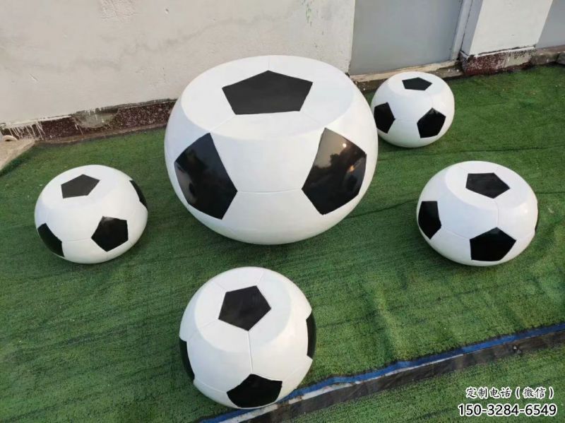 足球坐凳雕塑,仿真藝術形態，玻璃鋼坐凳雕塑類型