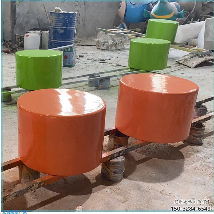 圓形坐凳雕塑，玻璃鋼光面坐凳雕塑制作