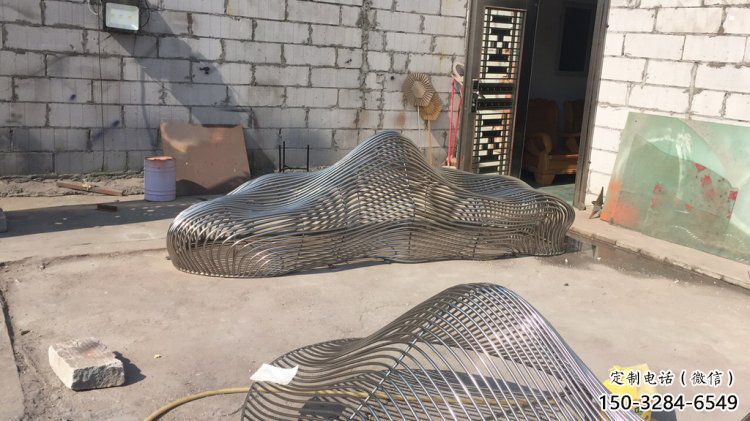 操場景觀雕塑，鏤空假山雕塑，噴砂制造