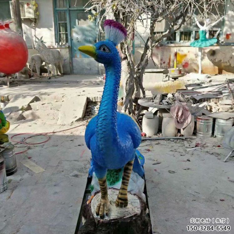 彩繪孔雀雕塑專供，美陳雕塑，社區(qū)仿真孔雀雕塑預(yù)定