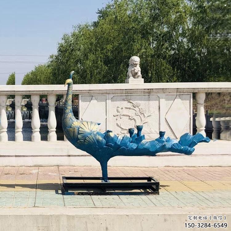 彩繪孔雀雕塑批發(fā)，靜態(tài)雕塑，仿古孔雀雕塑生產(chǎn)商