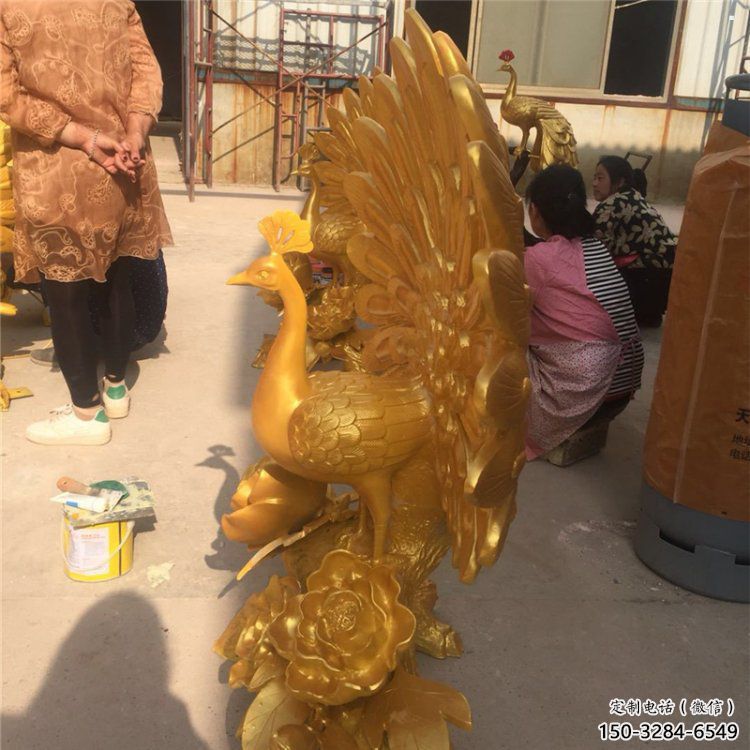 花園孔雀雕塑點擊，多彩藝術(shù)，銅孔雀雕塑承接