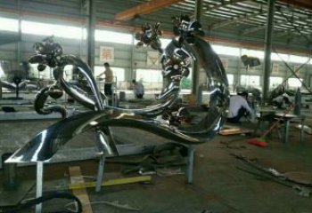 梧桐花雕塑制作廠家，城市裝飾，鏡面梧桐花雕塑標準