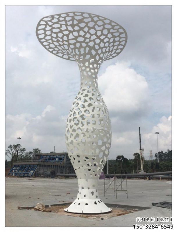 花瓶雕塑制作，城市裝飾，不銹鋼鏤空花瓶雕塑標(biāo)準(zhǔn)