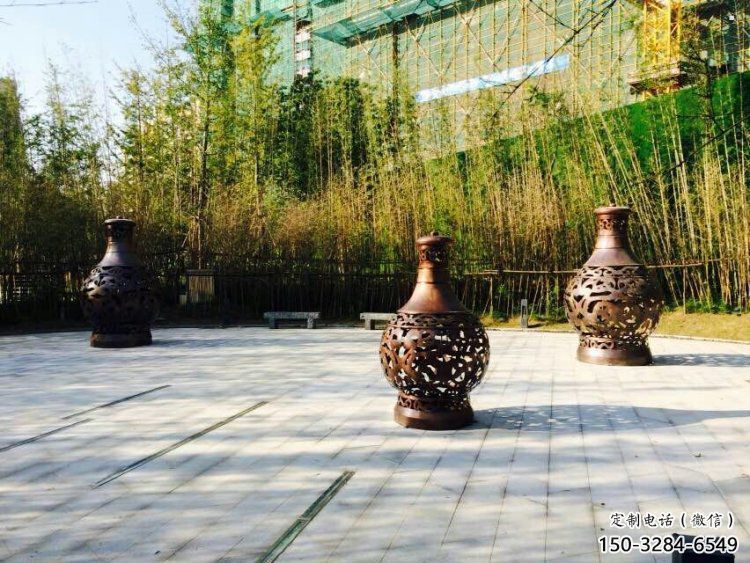銅花瓶雕塑制造商，小區擺件，景觀銅花瓶雕塑廠家