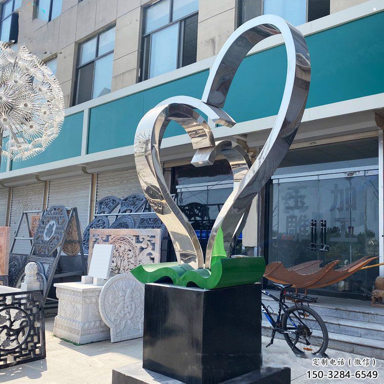 空間心形雕塑精品，白鋼構件，別墅鏡面心形雕塑廠家