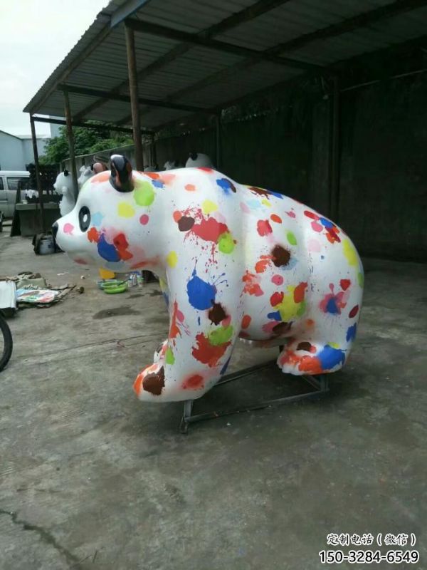 彩繪熊貓雕塑定價，街頭雕塑，烤漆彩繪熊貓雕塑定價