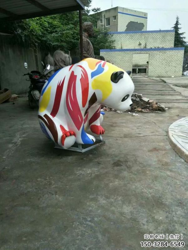 公共熊貓雕塑訂做，城市裝飾，庭院彩繪熊貓雕塑展品
