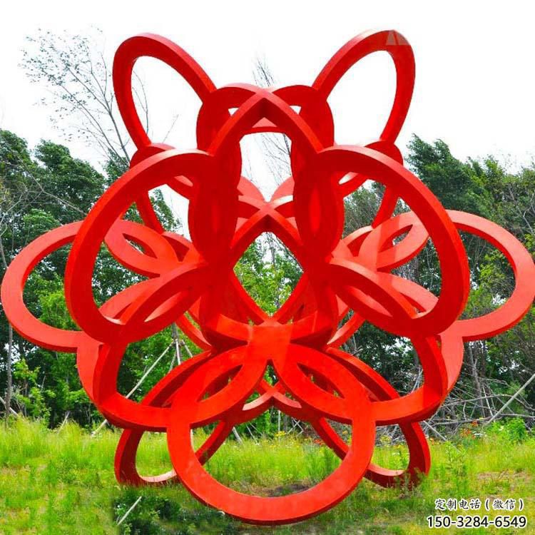 彩繪花環(huán)雕塑