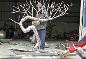 景觀場松樹雕塑