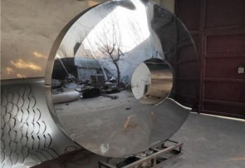 圓鏡雕塑優選，景區案例，抽象不銹鋼圓鏡雕塑選用