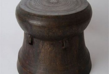 銅鼓雕塑專供，景區雕塑，城市銅鼓雕塑提供