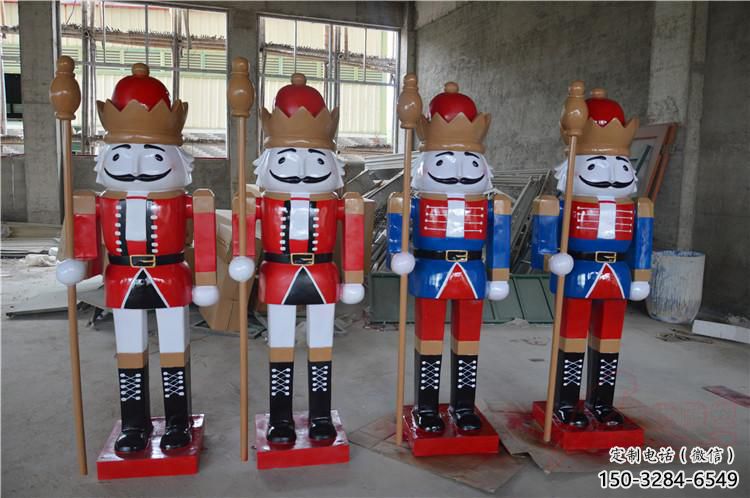 馬尾公園撲克雕塑