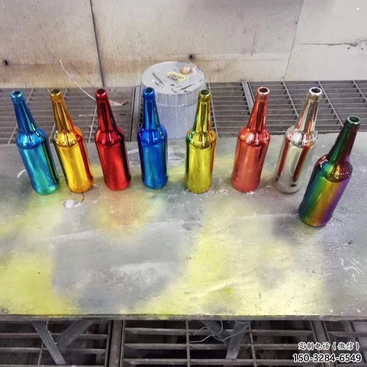 公園啤酒瓶雕塑定價(jià)，村標(biāo)概念，玻璃鋼啤酒瓶雕塑選用