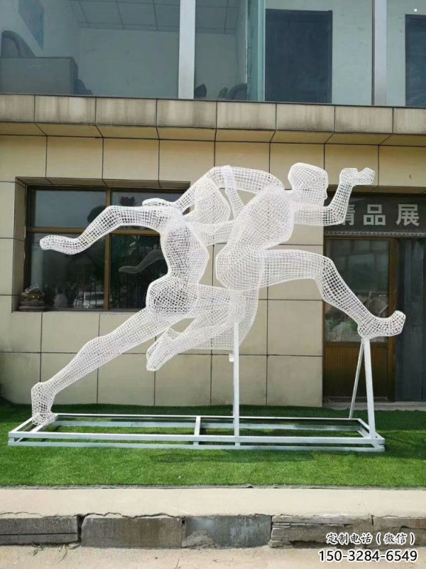 長(zhǎng)安鏤空跨欄雕塑制造商，透雕雕塑，鐵藝體育人物雕塑供給