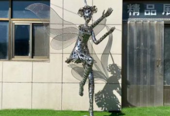 道里現(xiàn)代鏤空舞者雕塑承接，歐式風(fēng)格，鐵藝跳舞雕塑精選