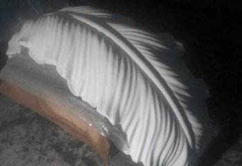 恩施羽毛雕塑供應，花園小品，酒店玻璃鋼羽毛雕塑展品