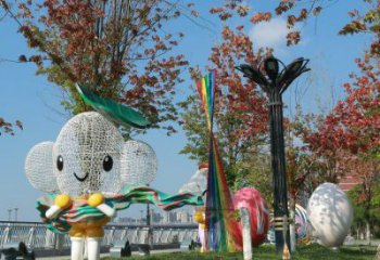 武漢戶外鏤空卡通雕塑供應，花園小品，鐵藝卡通雕塑展品