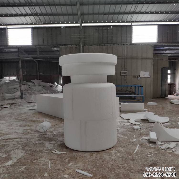 萊蕪仿真藥瓶雕塑，美陳藝術(shù)類，玻璃鋼藥瓶子雕塑廠家