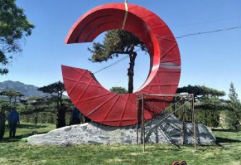 湟源草地精神堡壘雕塑