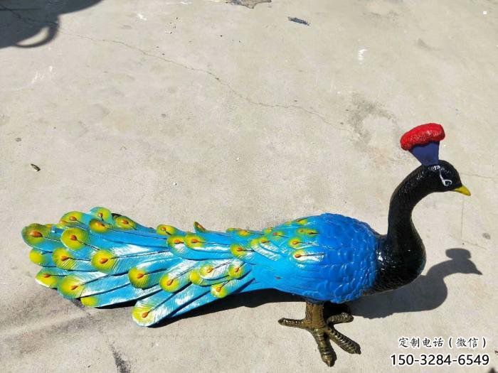 麗江彩繪孔雀雕塑制作選用，景區案例，動物美陳雕塑