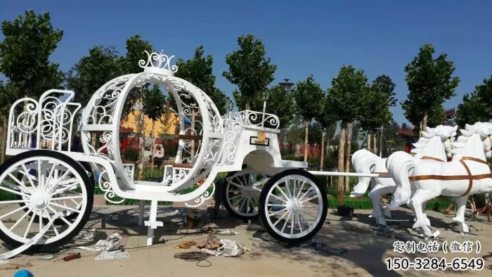 金華廣場馬車雕塑